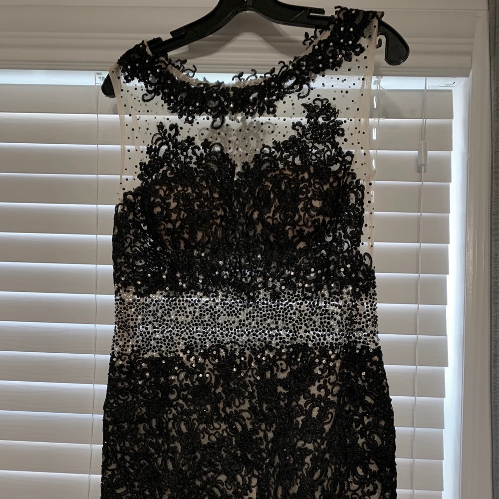 Dress - Picture 2 of 7